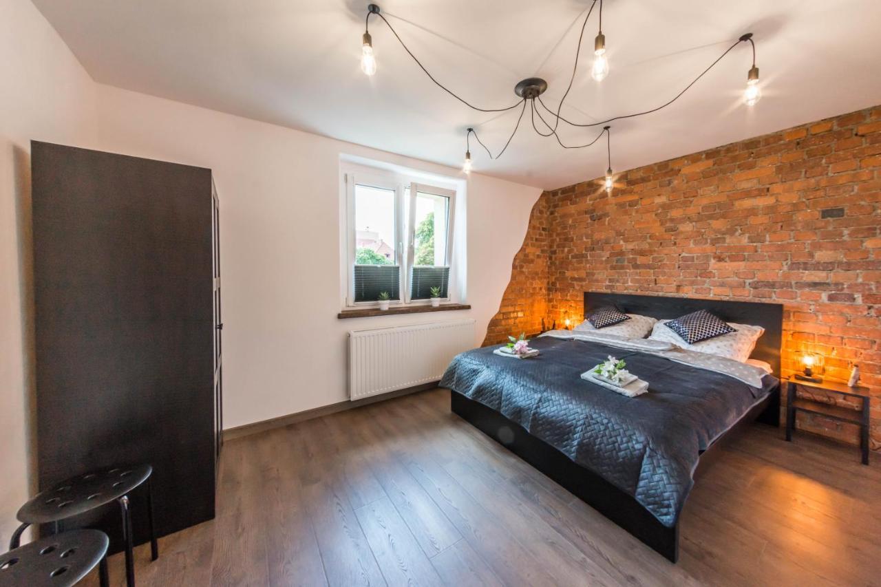 Apartament Wita Stwosza Jelenia Góra Exterior foto