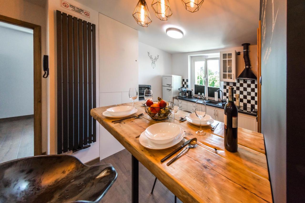 Apartament Wita Stwosza Jelenia Góra Exterior foto