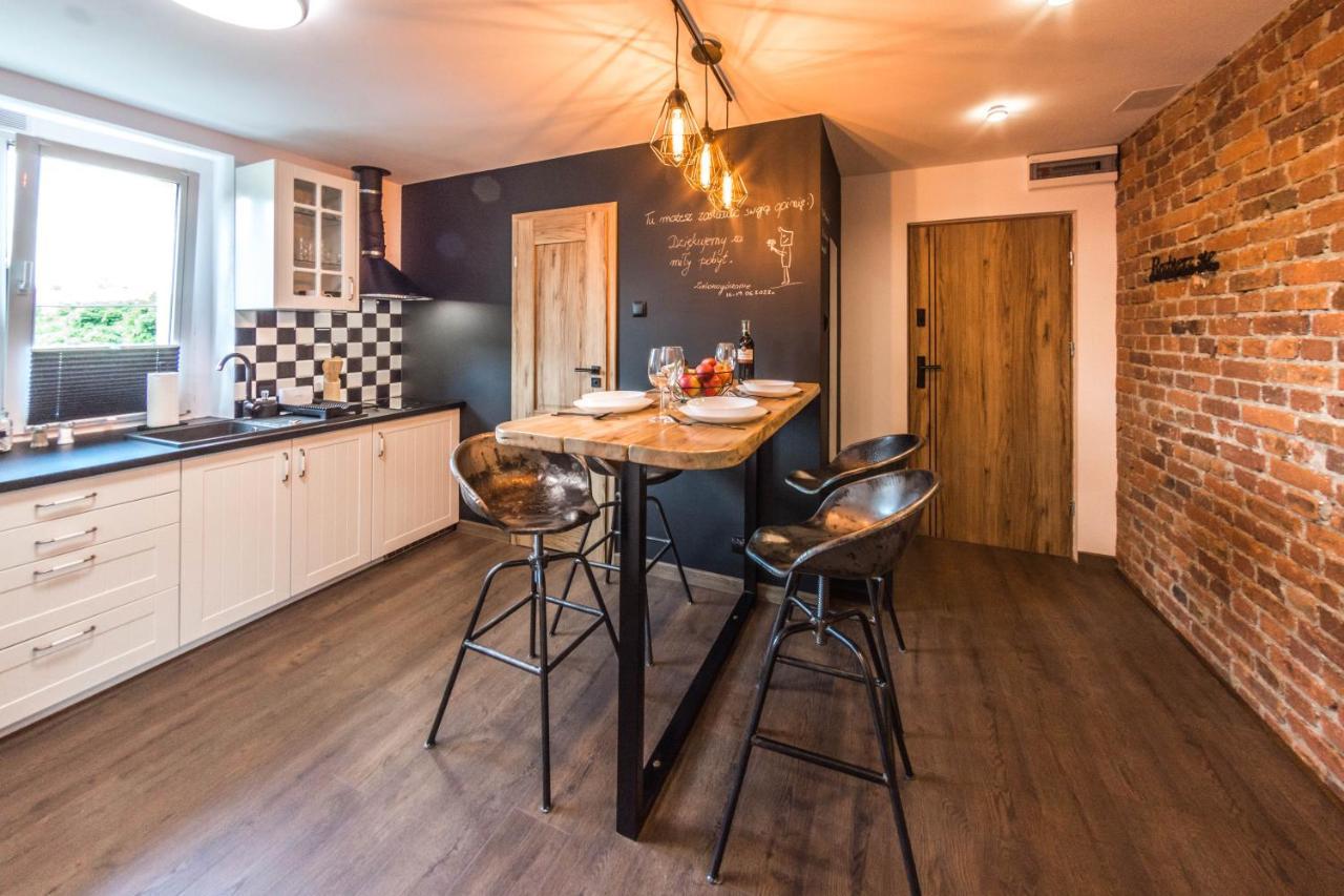 Apartament Wita Stwosza Jelenia Góra Exterior foto